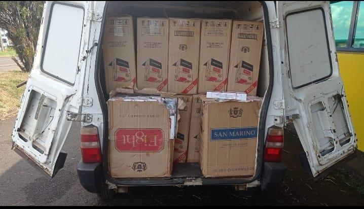 PRF prende homem transportando 15.000 maços de cigarros paraguaios