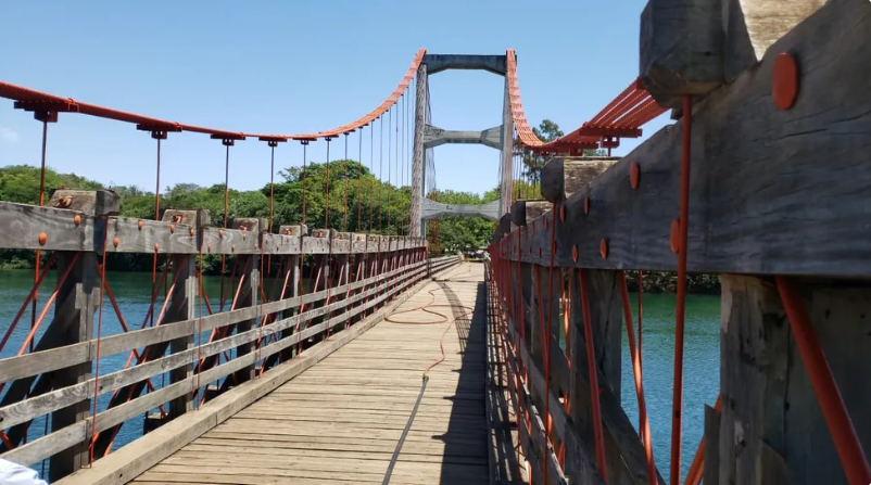 Ponte Pênsil é ícone da Revolução Constitucionalista e atrai turistas durante feriado de 9 de julho em Chavantes