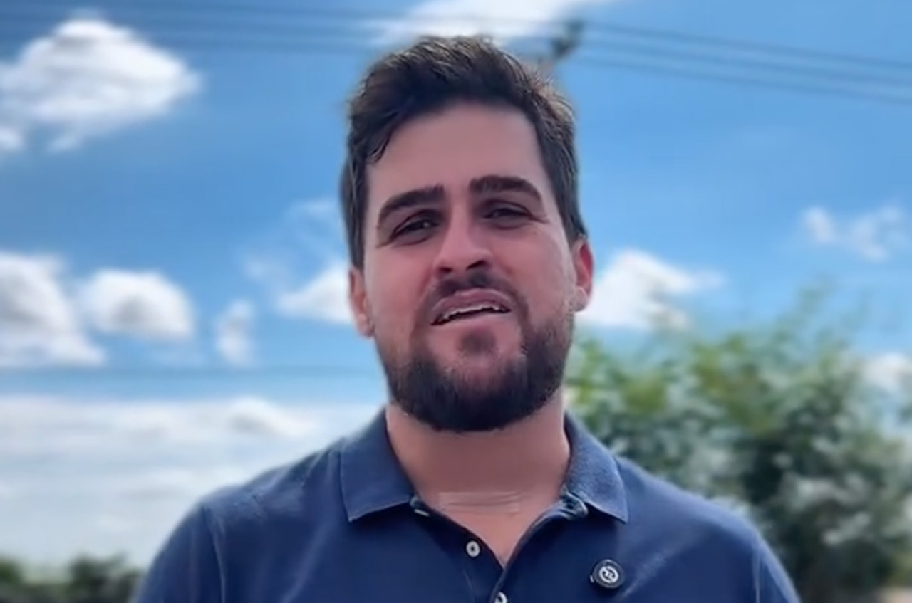 Ex-Secretário de Obras transformou celular pessoal em “canal oficial” da Prefeitura, ferindo princípios da administração pública