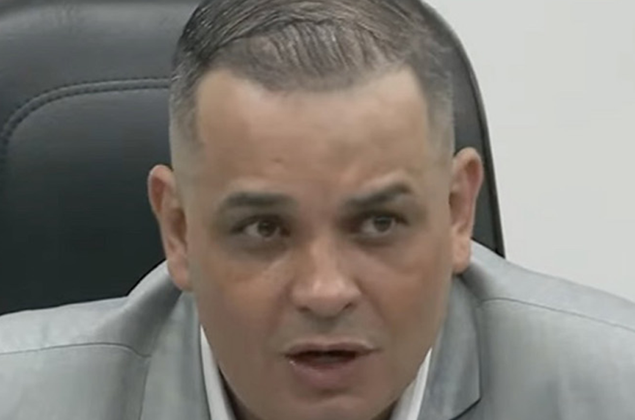 Gestão de Guilherme Gonçalves ignora decisão judicial e mantém terceirizados na saúde