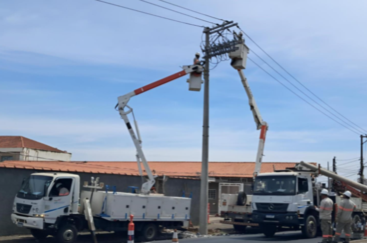CPFL Santa Cruz registra 51 interrupções de energia causadas por acidentes na região de Ourinhos