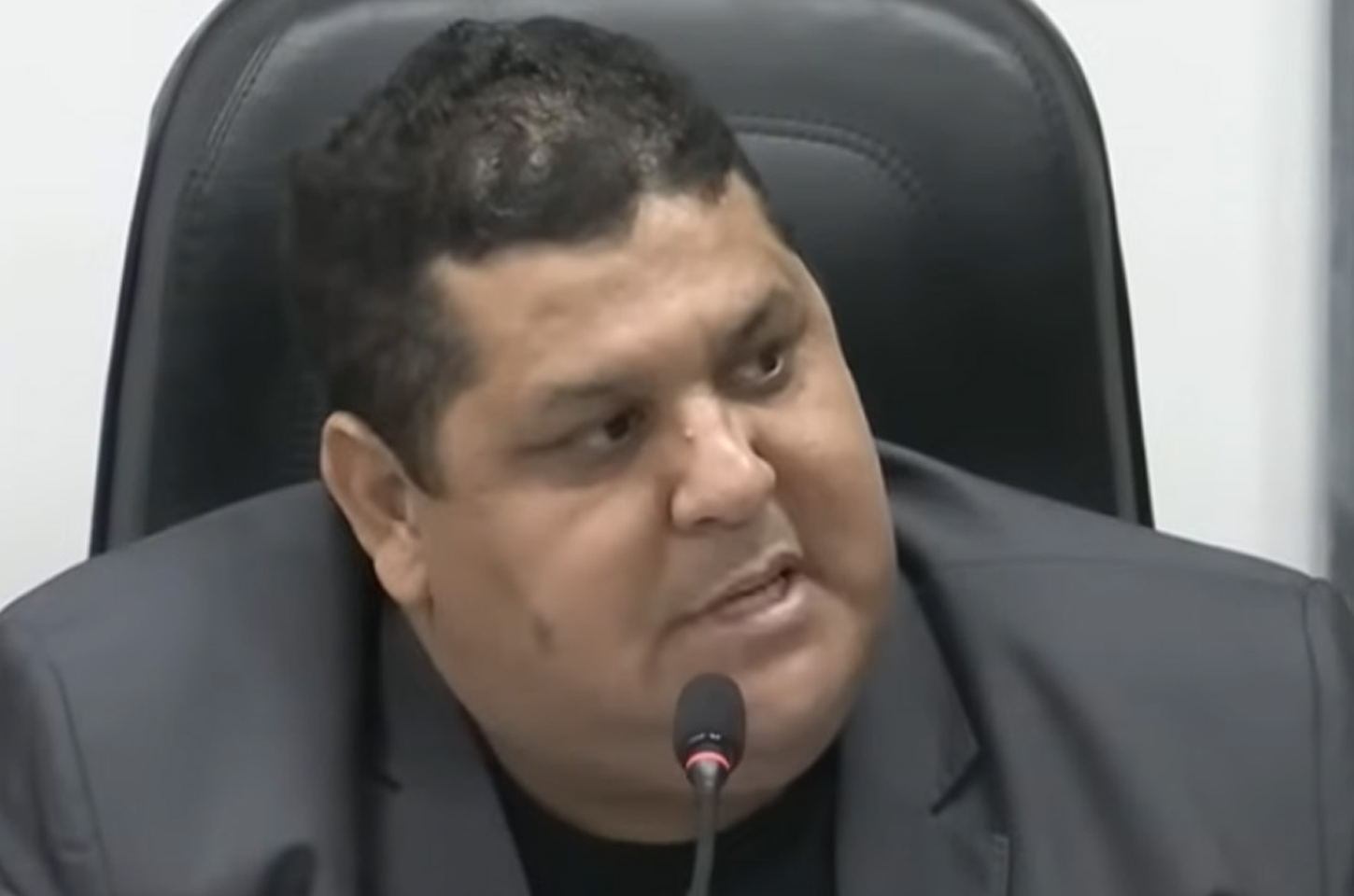 Falta de diálogo na gestão Guilherme Gonçalves trava soluções e cria um governo que não escuta