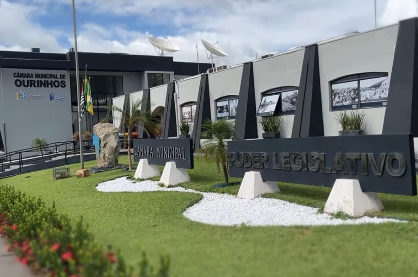 Professores lotam a Câmara de Ourinhos e expõem o pior caos da gestão do prefeito TikToker Guilherme Gonçalves