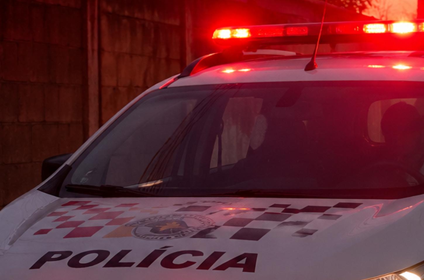 Homem ateia fogo em ex-companheira dentro  de casa em Marília