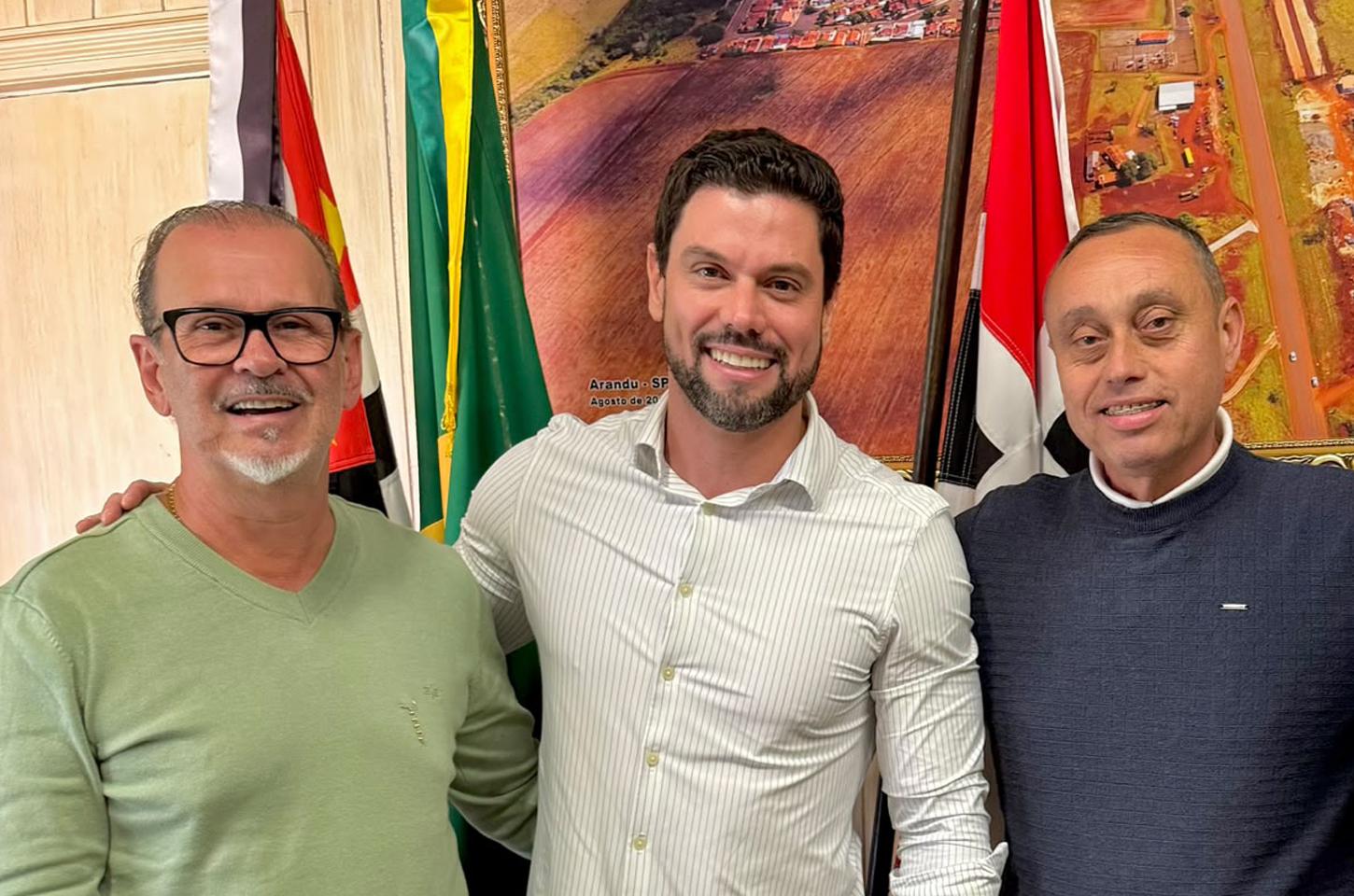 Lucas Pocay amplia articulação regional e terá apoio também em Arandu