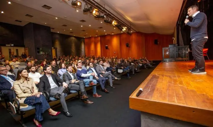 Derrite diz que estrutura implantada por Lucas Pocay em Ourinhos facilitou seu trabalho na Secretaria Estadual de Segurança Pública