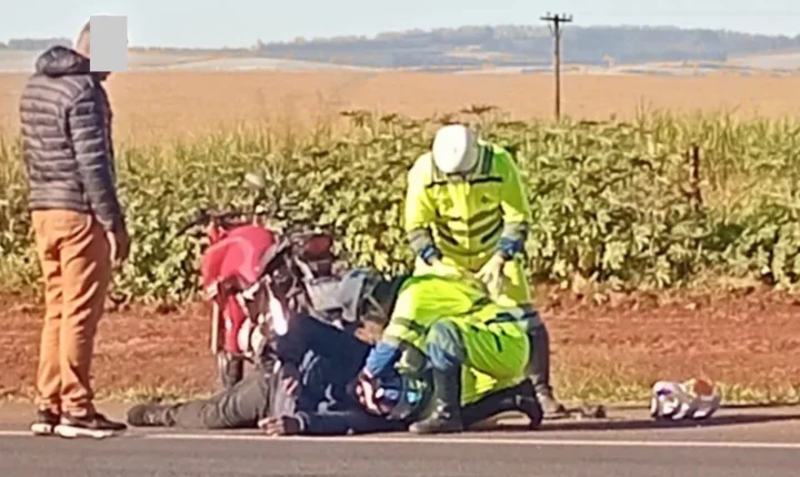 Motociclista fica gravemente  ferido após colisão na Rodovia Raposo Tavares